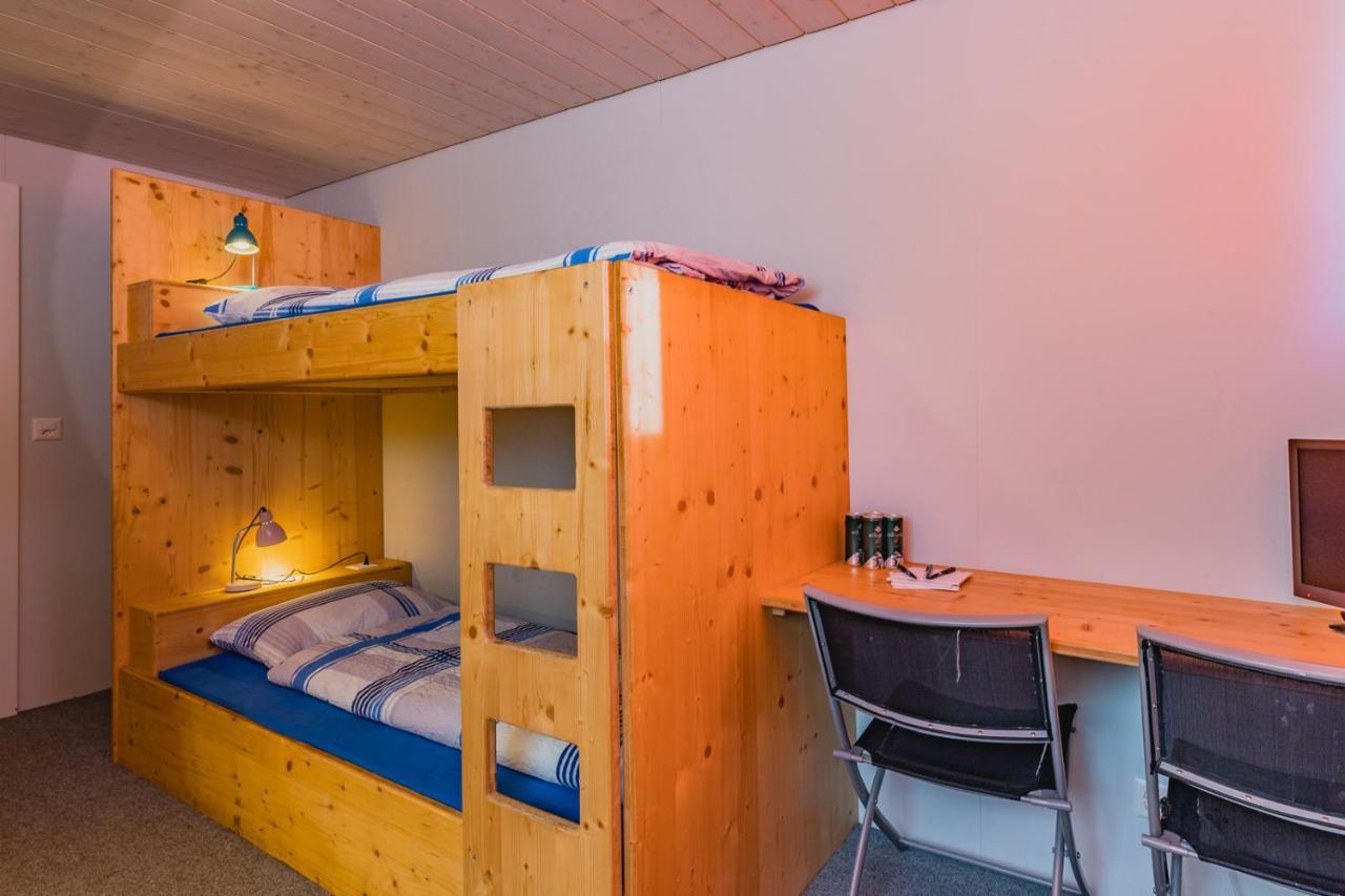 Mountain Lodge Backpackercamp Ленк Екстер'єр фото